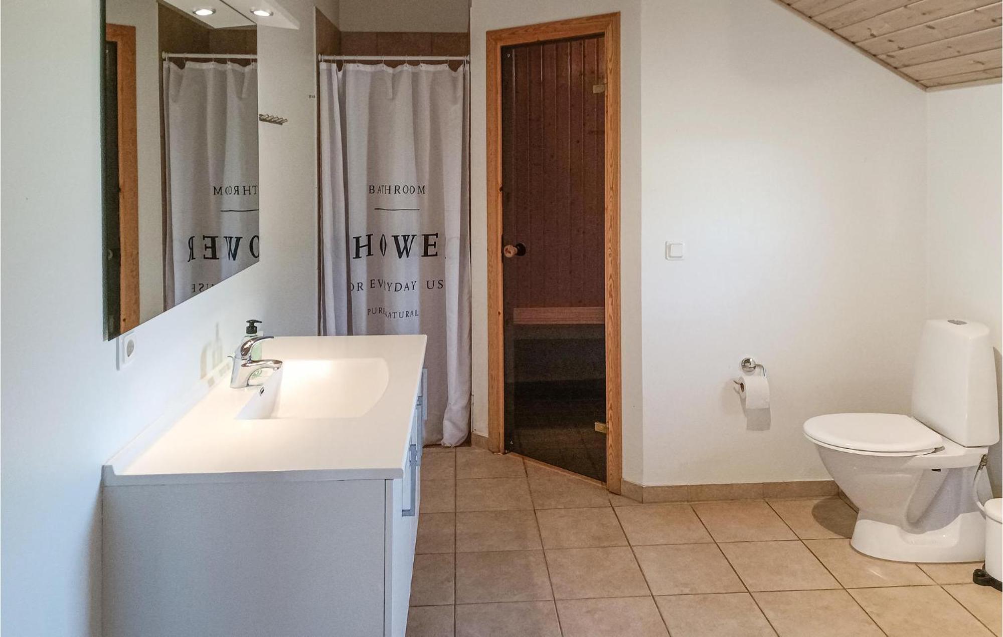 Beautiful Home In Koepingsvik With Kitchen Zewnętrze zdjęcie
