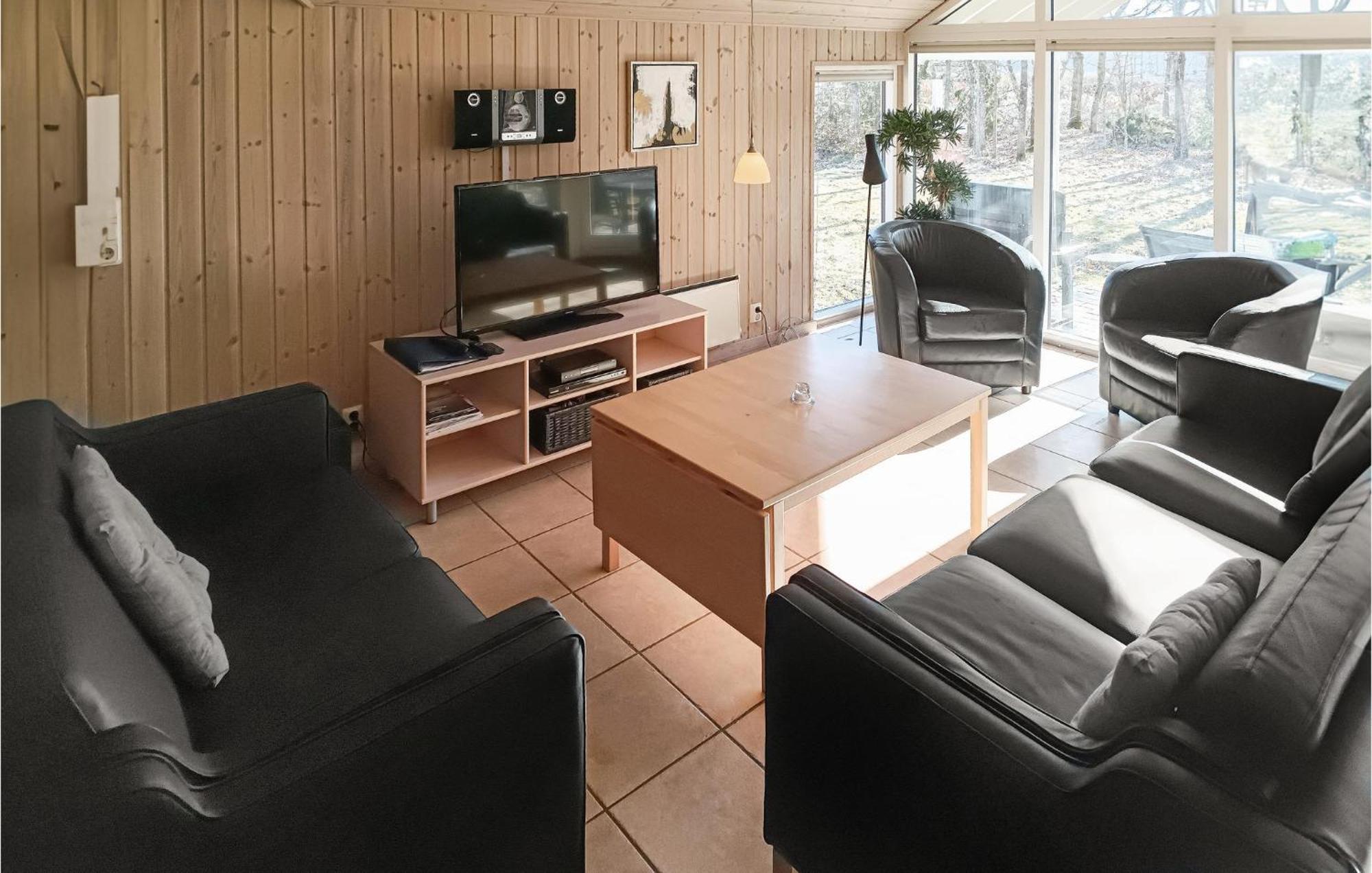 Beautiful Home In Koepingsvik With Kitchen Zewnętrze zdjęcie