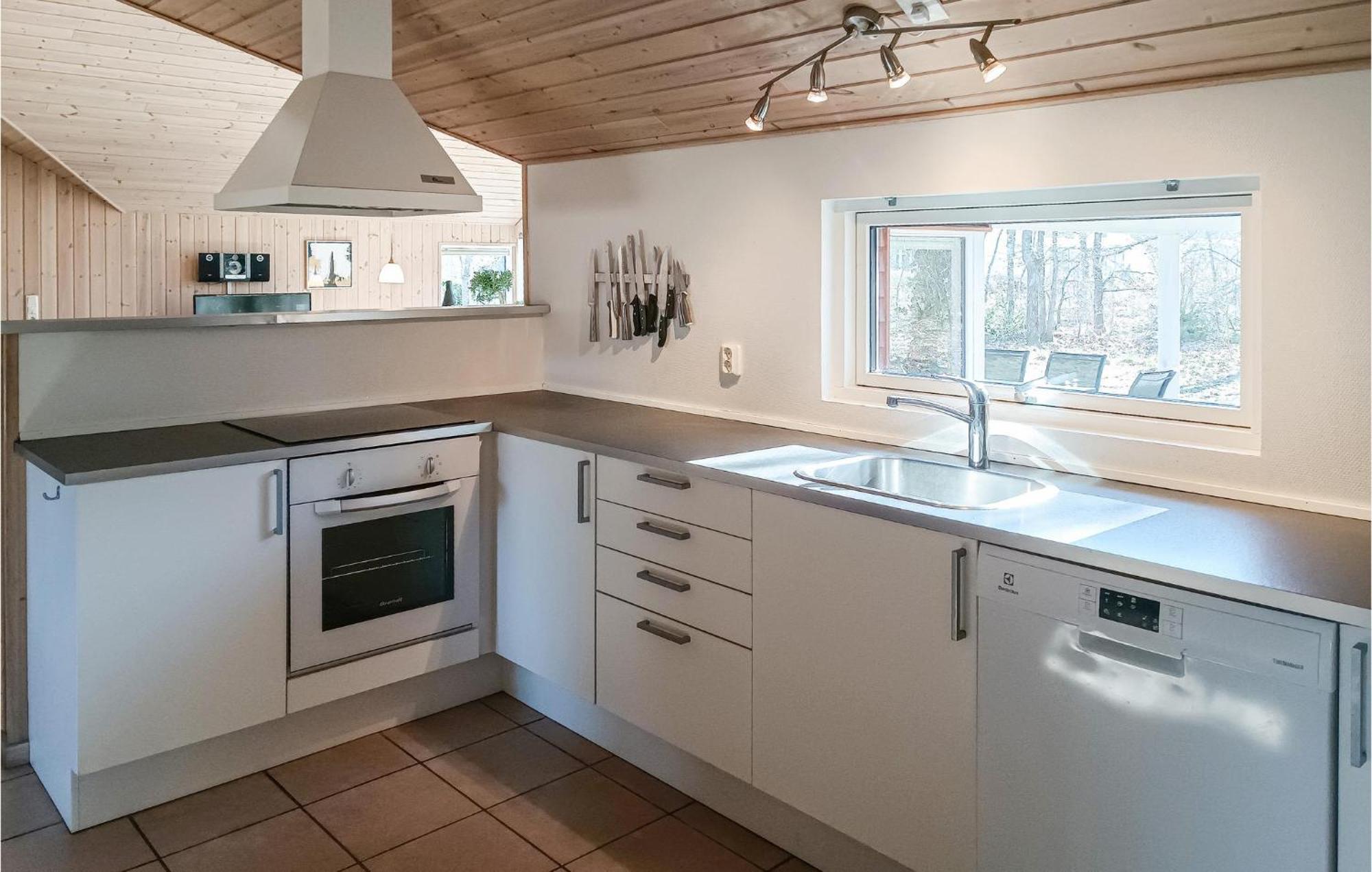 Beautiful Home In Koepingsvik With Kitchen Zewnętrze zdjęcie